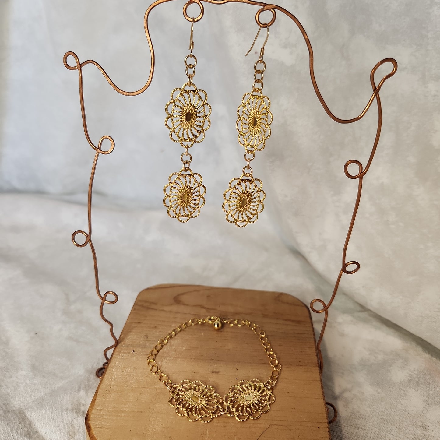 Esther's Gold Bezel Earring Bracelet Set